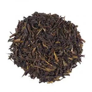 Gros plan sur les feuilles du Darjeeling FTGFOP 1 First Flush Blend BIO.