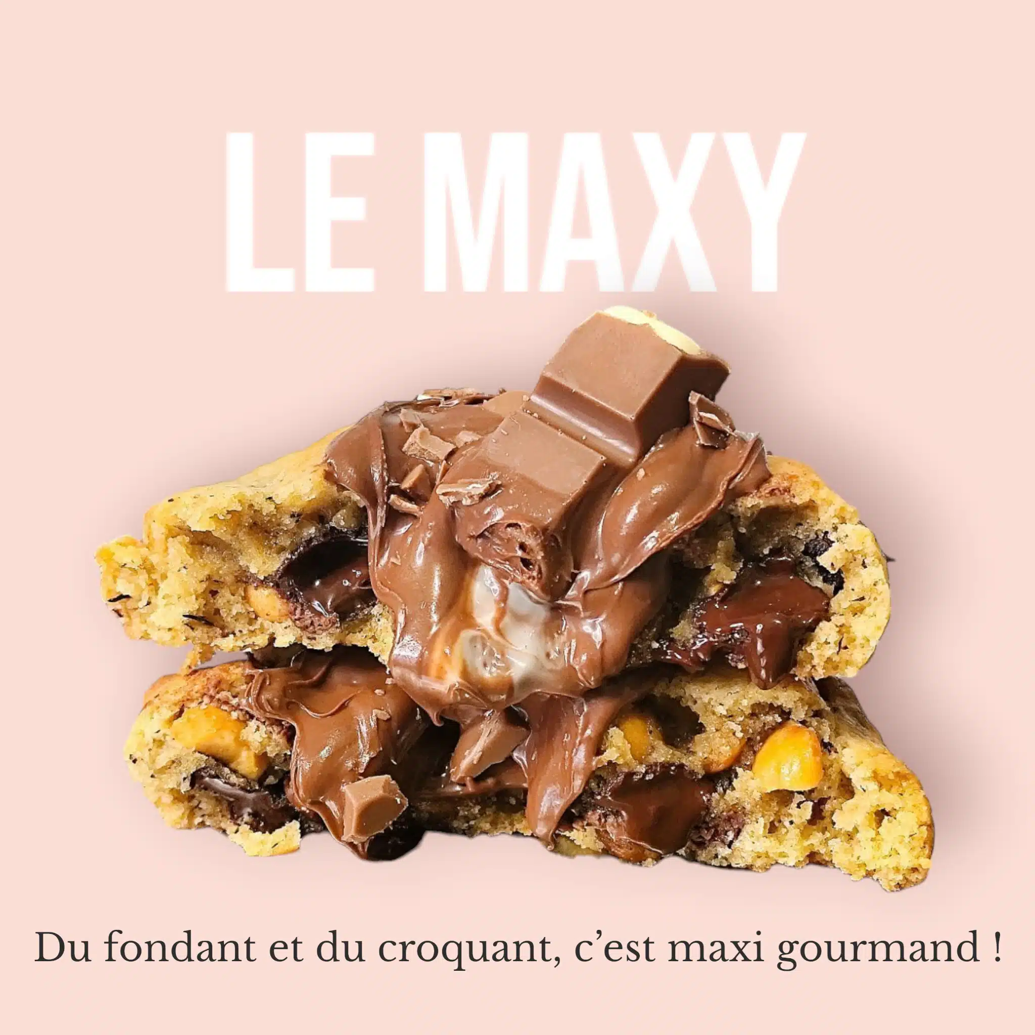 Intérieur du cookie MAXY révélant le cœur fondant de pâte à tartiner artisanale.