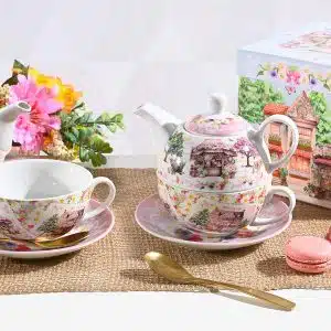 Service à thé en porcelaine avec théière, tasse et soucoupe – décor cottage
